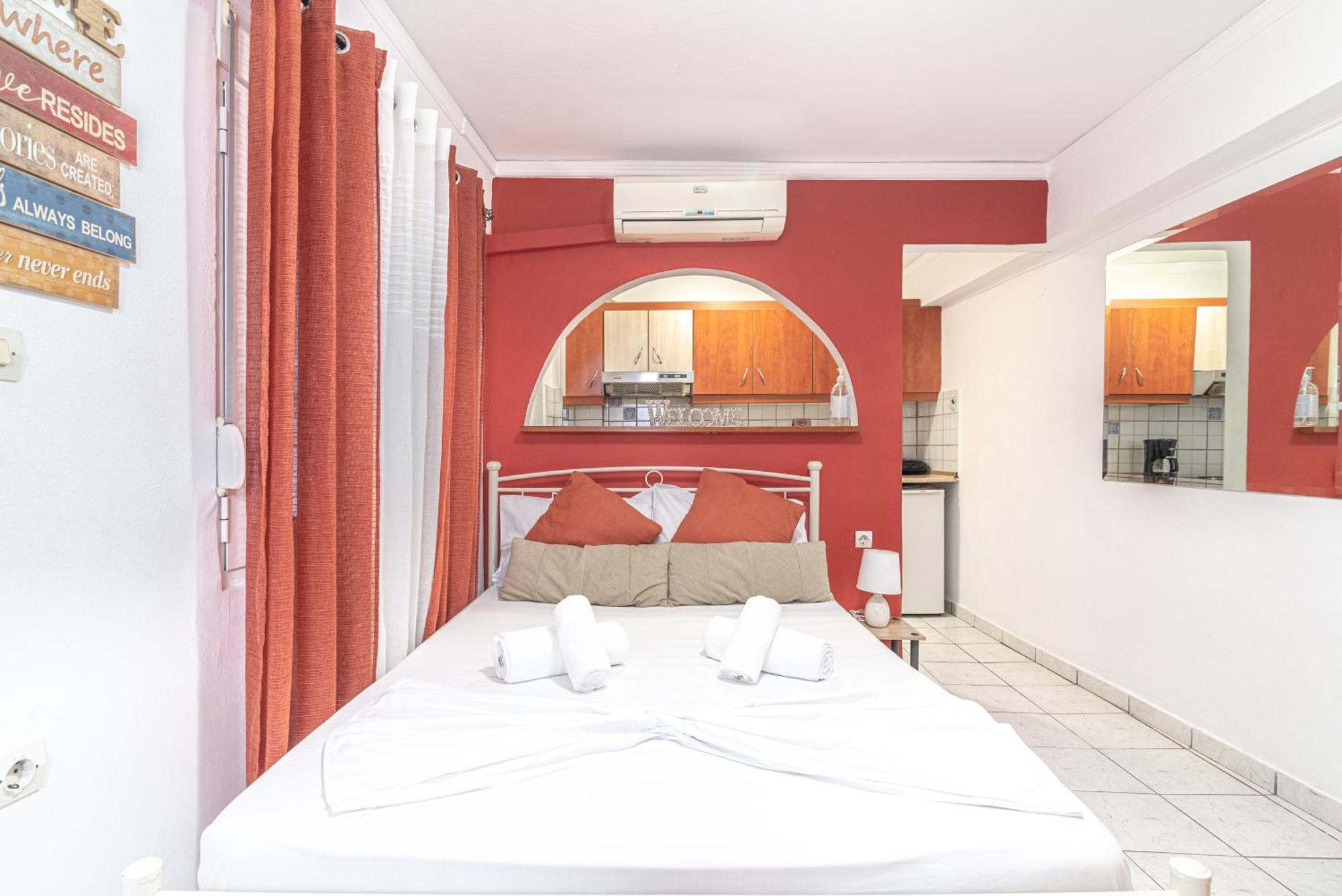 Oasis Studios In The City Centre Heraklion  Exterior photo