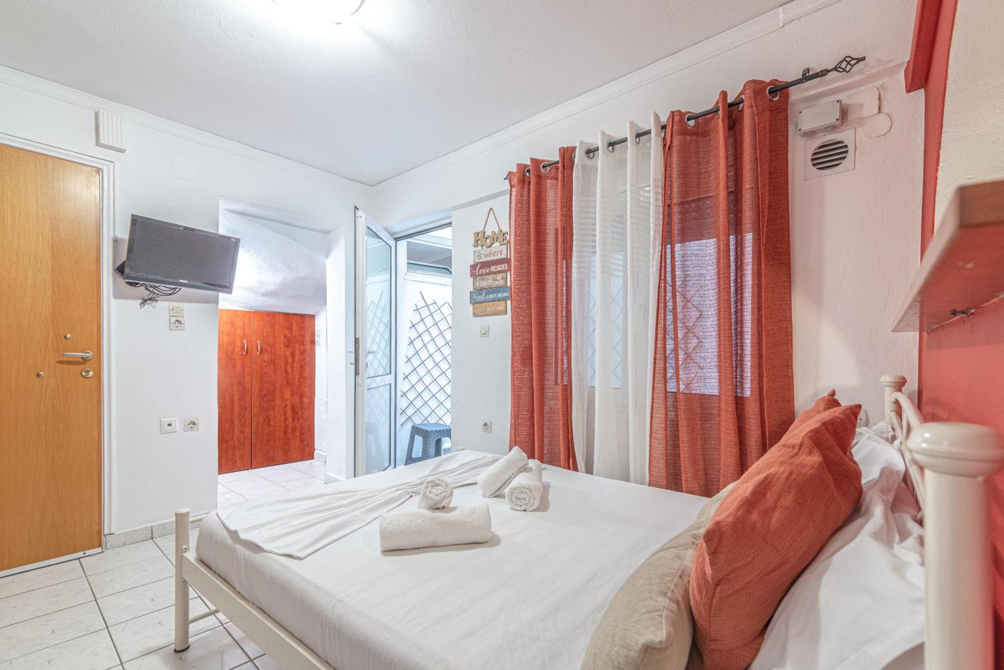 Oasis Studios In The City Centre Heraklion  Exterior photo